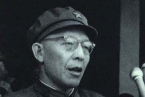 张春桥:论对资产阶级的全面专政